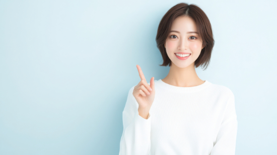 大人の受け口矯正が必要な理由を紹介する女性