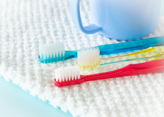 自宅での歯磨きのイメージ