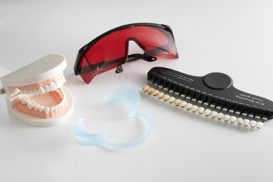 ホワイトニングに使用されるキット