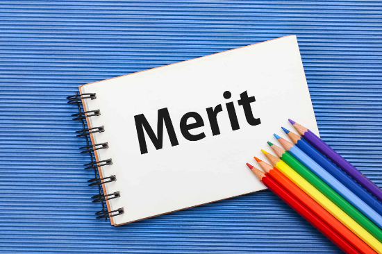 妊娠中にセラミック治療を行うメリットを説明するイメージ